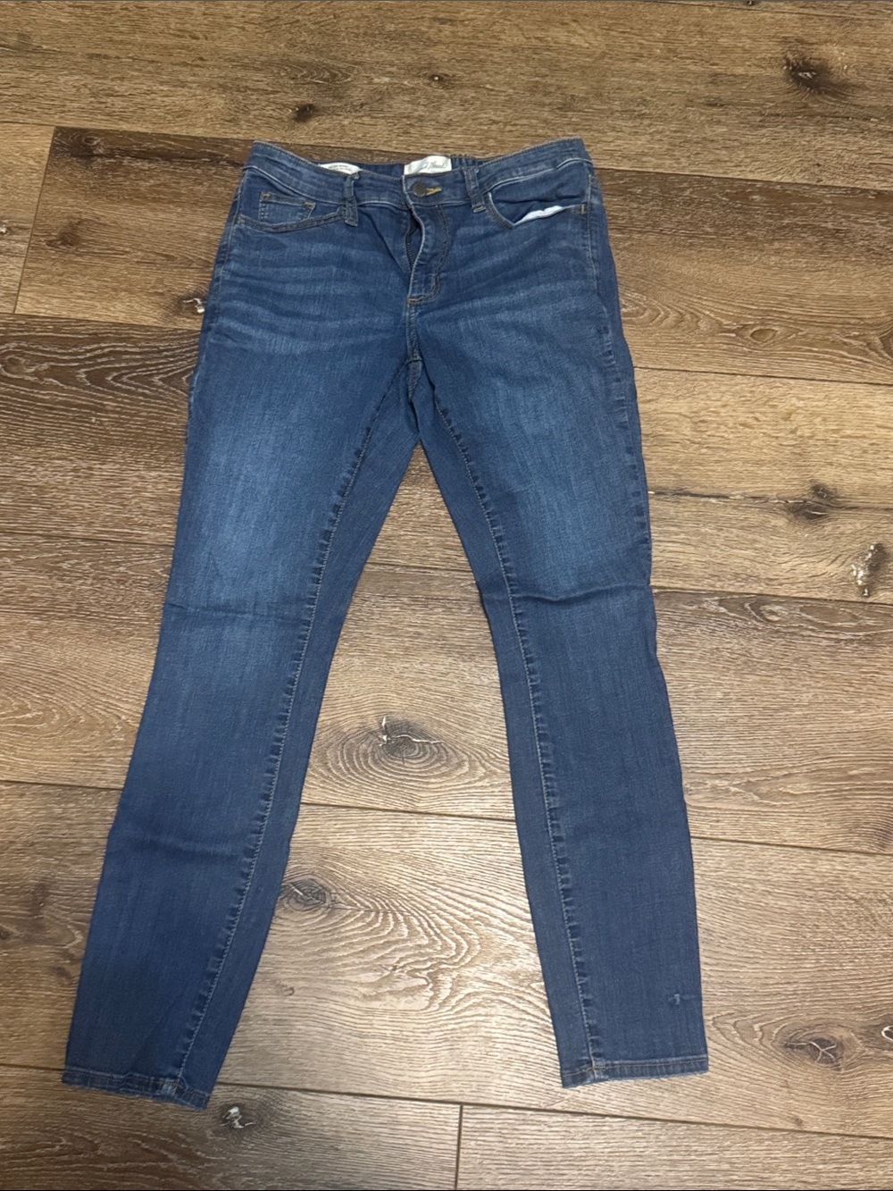 Universal thread high rise skinny jeans 4/27R